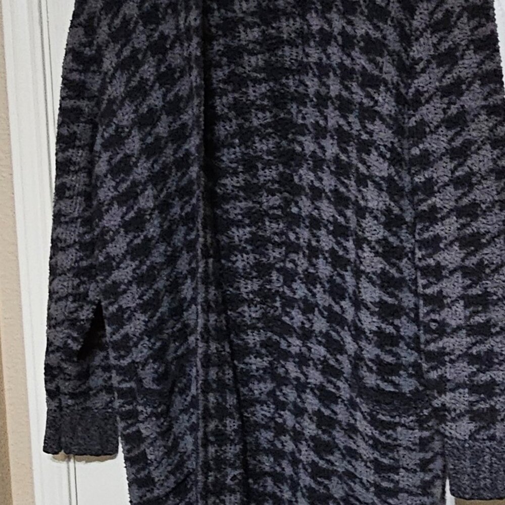 Skims Cozy Knit Houndstooth Unisex Plaid Robe Black Gray